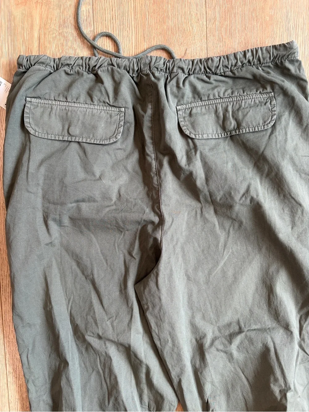Free People New Light Parachute Pants Hunter Green Army Ruched Jogger Large NWT